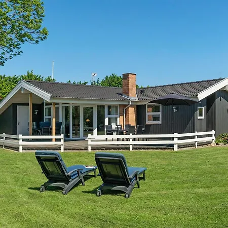 Kajana - 400m From The Sea By Interhome